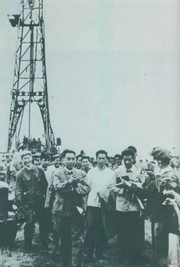 党史百年，天天读6月21日